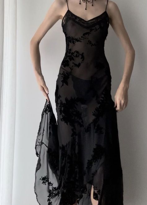 TOP AMAZON CLOTHING FINDS [2022] Night Gown Aesthetic, Black Night Gown, Gown Aesthetic, Amazon Clothing Finds, Clothing Finds, Amazon Clothing, Gothic Glam, Black Night, Amazon Clothes