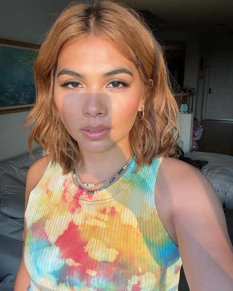 Happy Holigays 🌈stay safe out there 🥺😘 Hailey Kiyoko, Hayley Kiyoko, Lesbian Fashion, Girl Code, Color Inspo, Hair Inspo Color, Light Brown Hair, Girl Crush, Stay Safe