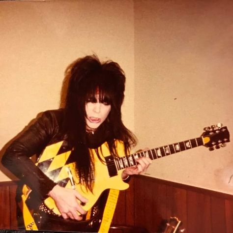 Mick Mars 80s, Shout At The Devil, Hair Metal Bands, Crash And Burn, Mick Mars, Vince Neil, Motley Crüe, 80s Bands, 80s Rock