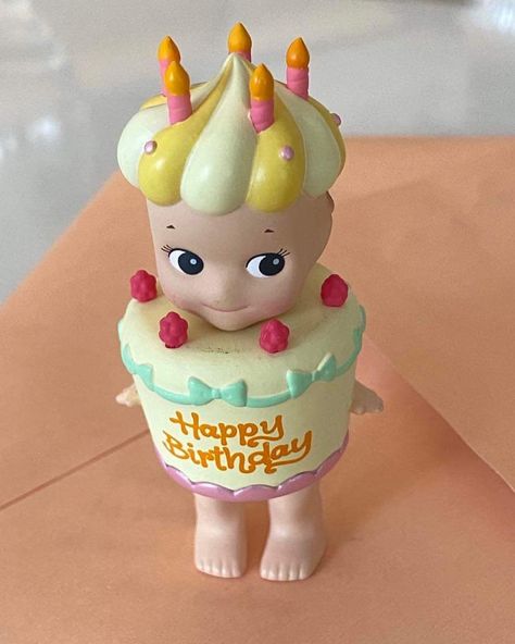 birthday sonny angel Birthday Sonny Angel, Sonny Angel Cake, Sonny Angel Birthday, Sony Angels, Sony Angel, Barbie Drawing, Ig Profile, Sonny Angels, Angel Cake