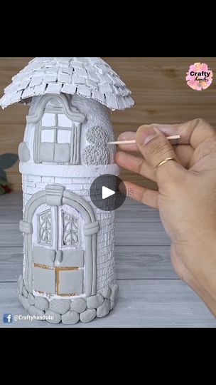 Diy Fairy House From Glass Bottles, Clay House Ideas Easy, Bottle House Craft, Bottle Fairy House, Bottle House, Clay Houses, Fairy Houses, Fairy House, Fun Things