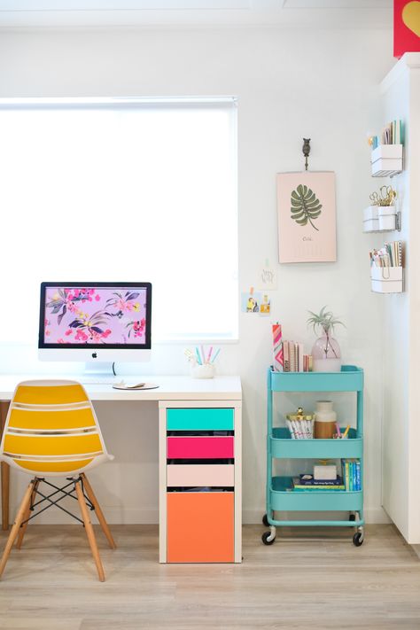 DIY No-Paint Colorful Drawers - Add vinyl to IKEA drawer fronts to make your office pop with color! Lovely Indeed Bureau Hack Ikea, Ikea Desks, Ikea Micke Desk, Desk For Two, Ikea Micke, Micke Desk, Ikea Desk Hack, Desk Hacks, Desk Solutions