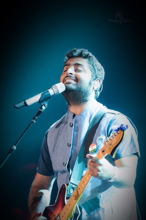 #HD #Photos of #Arijit Singh by #Arijitians by SkyLip get it for ur all #iOS devices.https://appsto.re/us/4p4aeb.i Arijit Singh Photos New, Best Music Artists, Hd Wallpaper 4k, My Love Song, Arijit Singh, Bollywood Music, Country Music Artists, Couple Photoshoot Poses, Famous Singers