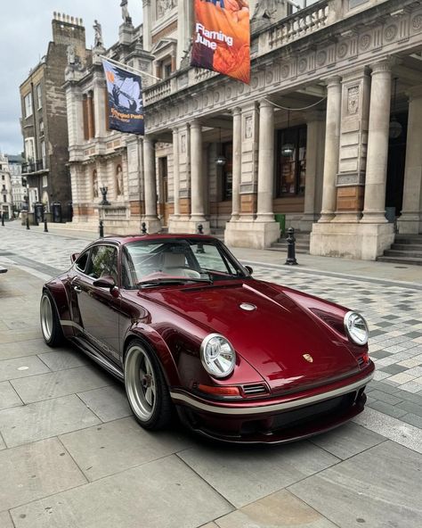 Facebook Old School Porsche, Red Porsche, Old Sports Cars, Porsche 550, Car Deco, Porsche 912, Vintage Porsche, Old School Cars, Street Racing Cars