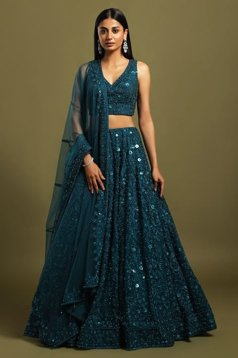 Sea Blue Lehenga, Teal Lengha, Indian Reception Outfit Bridal, Teal Blue Lehenga, Teal Lehenga, Classic Lehenga, Sangeet Outfit Ideas, Weddings 2025, Lehenga For Engagement