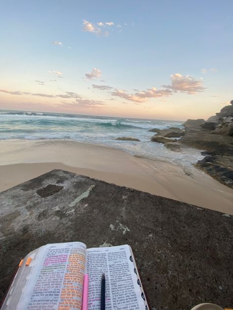 Bible On The Beach Aesthetic, Beach Study Aesthetic, Homeschool Aesthetic Teen, Bible Camp Aesthetic, Bible Girl Aesthetic, Holy Girl Summer Aesthetic, Jesus Girl Aesthetic, That Christian Girl Aesthetic, Holy Girl Summer