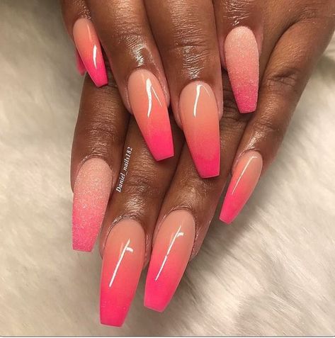 Peach Ombre Nails, Coral Ombre Nails, Ambre Nails, Coral Nails With Design, Simple Toe Nails, Elegant Touch Nails, Unghie Sfumate, Tout Rose, Coral Nails