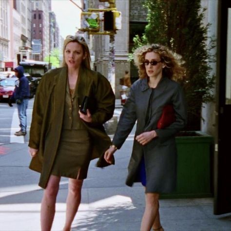 Carrie Bradshaw Outfits, Carrie Bradshaw Style, Samantha Jones, Monday Mood, Mazzy Star, Body Outfit, Outfit 90s, City Outfits, Sarah Jessica