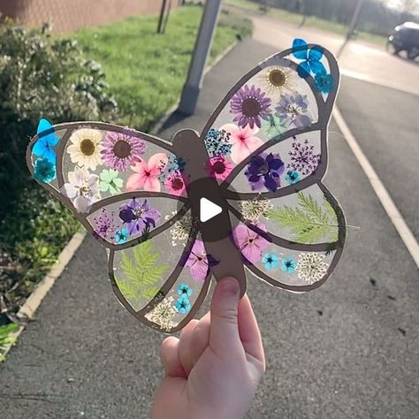 Butterfly Suncatcher, Floral Butterfly, Welcome Spring, Happy Monday, The Process, Suncatchers, Butterflies, Arts And Crafts, Floral