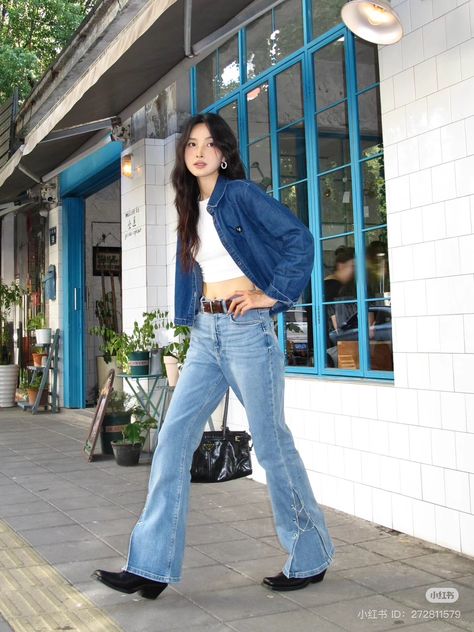 Asian American Fashion, Asian 90s, Ulzzang Poses, 90s Americana, 90s Asian Fashion, Model Off Duty Style 90s, Models Off Duty Style, Americana Fashion, Asian American