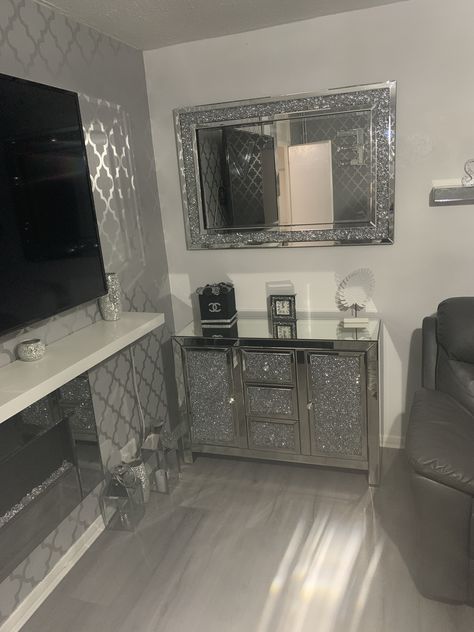 Diamond Living Room Decor, Crush Velvet Bedroom, Diamond Bedroom Decor, Crushed Diamond Living Room, Silver Room Aesthetic, Rhinestone Living Room Decor, Crushed Diamond Bedroom, Bling Living Room, Grey Bling Living Room Ideas