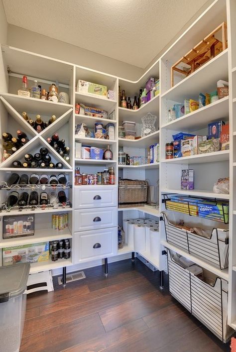 Pantry Closet Organization, Pantry Room, Organized Pantry, Desain Pantry, Pantry Remodel, Organized Kitchen, Craftsman Kitchen, Pantry Makeover, Pantry Shelving