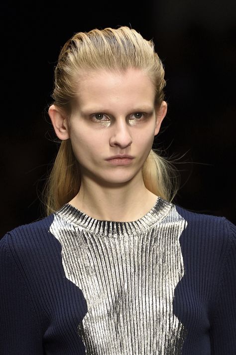 Foiled knits with make up to match at @guylaroche #PFW #AW15 Mirella Bee Pattern, Knitwear Details, Foil Printing, Bee Pattern, Knit Structure, Upcycle Sewing, Guy Laroche, Metallic Yarn, Knitted Wit