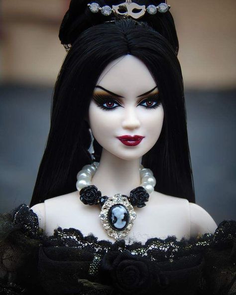 Goth Barbie Goth Barbie Doll, Goth Barbie Aesthetic, Barbie Horror, Dark Barbie, Gothic Barbie, Barbie Repaint, Goth Barbie, Vampire Barbie, Outfits Goth