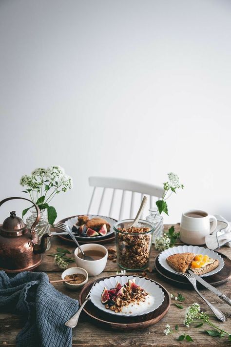 Breakfast With Granola, Sara Lynn, Organic Granola, Breakfast Photography, Socks Collection, Food Photography Inspiration, Food Photography Styling, Breakfast Table, Organic Food