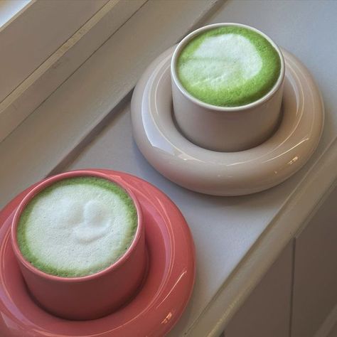 The Matcha Club, Matcha Lover, Matcha Cafe, The Matcha, Yummy Mummy, Matcha Bowl, Pretty Drinks, Ceramics Pottery Art, Matcha Latte