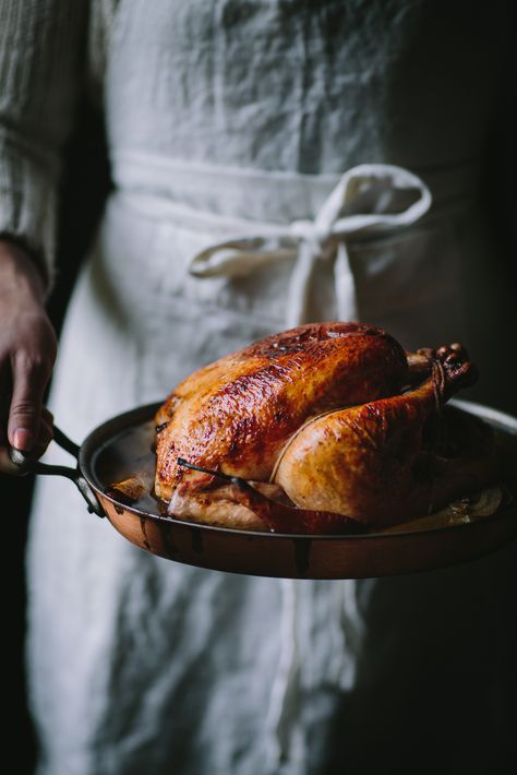 Vanilla Bean Brown Butter Roast Chicken by Eva Kosmas Flores | Adventures in Cooking  A delicious recipe for one of my favorites, Vanilla Bean Brown Butter Roast Chicken! Perfect for any holiday or family meal. #chicken #roastchicken #roast #vanillabean #brownbutter #holidays #poultry #adventuresinchicken #adventuresincooking Rustic Food Photography, Moody Food Photography, Food Photography Inspiration, Food Photography Tips, Best Chicken Recipes, Easy Family Meals, Cooking Inspiration, Roast Chicken, Roasting Pan