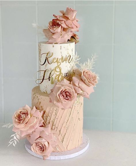 Wedding Cake Designs Simple, Contemporary Wedding Cakes, Rose Gold Wedding Cakes, Wedding Cake Roses, Elegant Birthday Cakes, Dream Wedding Cake, Tiered Cake, Beautiful Birthday Cakes, Creative Birthday Cakes