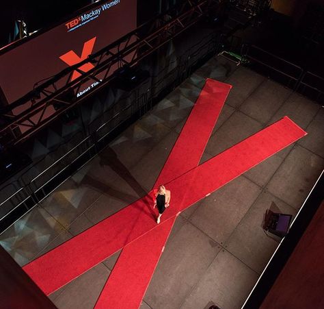 Tedx Decoration Ideas, Tedx Talks, Event Photo Booth, Exhibition Display Design, Interactive Art Installation, Conference Event, Digital Communication, Ted Talk, X Design