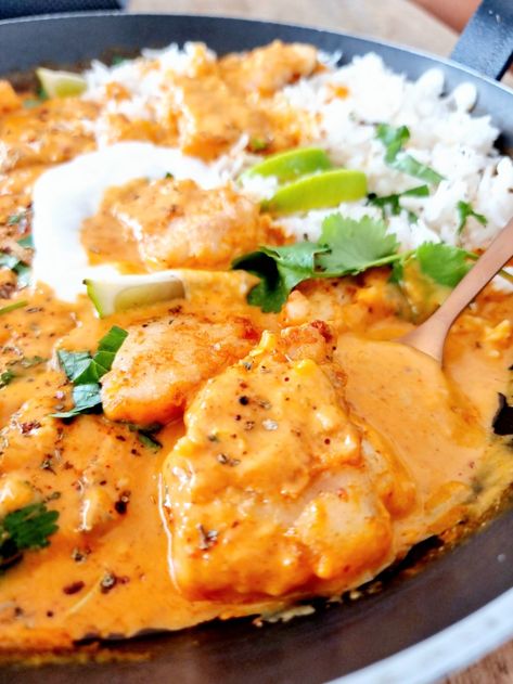 Thai Style Fish Curry https://myanosmickitchen.com/thai-style-fish-curry/ Thai Red Curry Fish, Catfish Curry, Thai Fish Curry, Pickled Fish Recipe, Curry Chili, Thai Fish, Thai Spices, Thai Soup, Fried Catfish