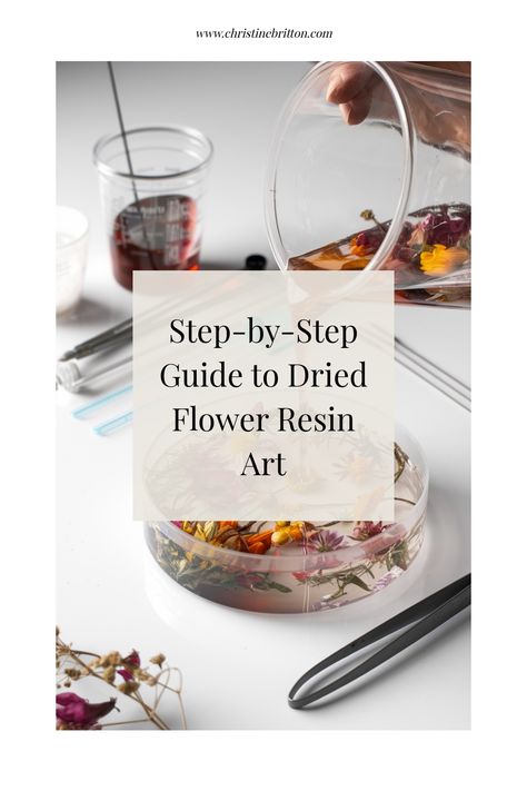 Dried flowers being placed in resin for an art project, step-by-step guide. Dried Flower Preservation, Dried Flower Epoxy Resin, Resin Blocks With Flowers, Resin Pressed Flowers Diy, Resin Flower Frame, Preserve Roses Diy, Resin Flower Art, Resin And Flowers, Flower Resin Art