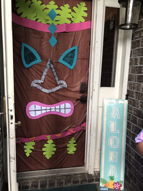 Luau Tiki Door & Aloha Sign Aloha Door Sign, Luau Door Decorations, Lilo And Stitch Door Decorations Classroom, Hawaiian Themed Door Decorations, Hawaiian Theme Classroom Door, Luau Book Fair, Hawaiian Catering, Luau Crafts, Luau Party Games