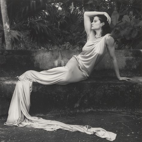 Lisa Lyon Lisa Lyon, Robert Mapplethorpe Photography, Istoria Artei, Still Life Images, Robert Mapplethorpe, Getty Museum, Patti Smith, Celebrity Portraits, Tv Movie