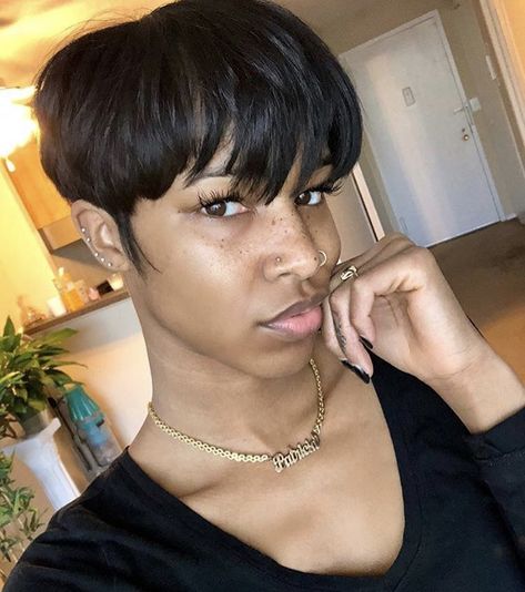 Pixie Cut With Bangs Black Women, 90s Short Hair Black Women, Mushroom Cut, Pixie Haircut For Black Women, Pixie Cut With Bangs, Cut Life, Great Haircuts, Short Hair Pixie Cuts, Short Sassy Hair