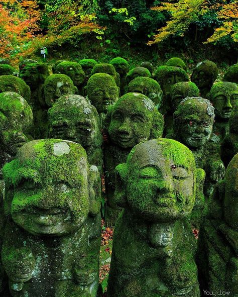 Shrines In Japan, Japanese Statue, Japanese Shrine, Shinto Shrine, Ap Studio Art, Stone Statues, Ancient Art, Heritage Site, World Heritage Sites