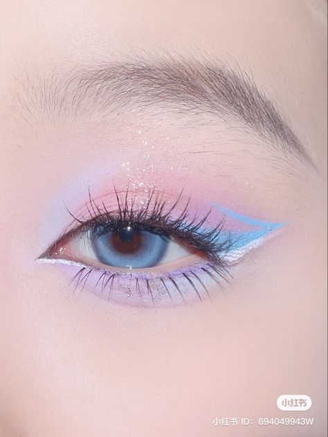 Purple Pink Blue Eyeshadow, Light Blue And Pink Makeup Looks, Blue Chinese Makeup, Blue And Pink Makeup Looks, Pink And Blue Eyeshadow Looks, Pastel Blue Makeup, Pink And Blue Eye Makeup, Light Blue Prom Makeup, Blue And Pink Makeup