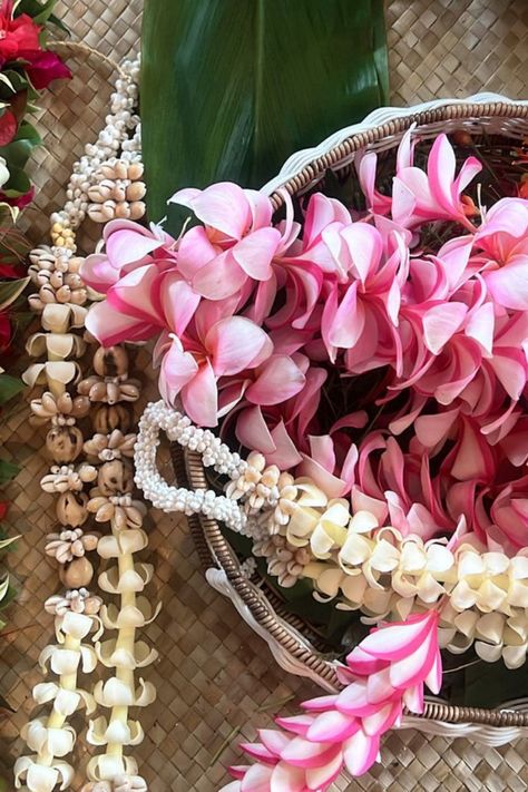 From family homes to ancestral lands, many on the Hawai’ian island of Maui lost everything in a severe wildfire just weeks ago, putting the spotlight on who’s actually helping. As shopping writers focused on honoring nature and the āina, we rounded up five brands actively donating and/or assisting on the island. Image Credit: Aloha Collection Hawaiian Astethic, Lei Aesthetic, Hawaiian Flower Arrangements, Hula Kahiko, Creativity Prompts, Lei Making, Hawaiian Homes, Hawaiian Lei, Hawaiian Flowers