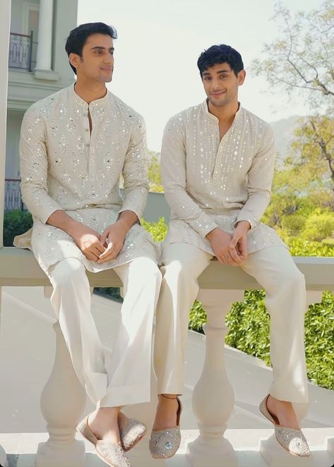 Indian Wedding Suits Men, Abhinav Mishra, Haldi Ceremony Outfit, Indian Wedding Clothes For Men, Check Outfit, Wedding Dresses Men Indian, Men Fashion Photo, Indian Wedding Outfit, Indian Wedding Hairstyles