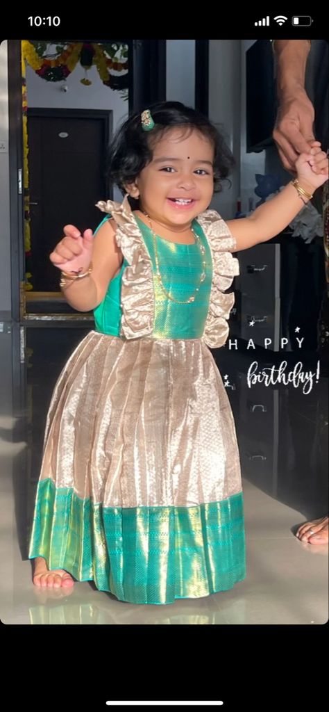 Pattu Saree Frock Dresses For Kids, Parikini Designs For Kids, Pattu Langa For Baby Girl, Pattu Frocks Designs, Pattu Dress For Kids, Pattu Frocks For Baby Girl, Kids Pattu Frock Designs, Newborn Pattu Langa, Pattupavadai Designs For Kids