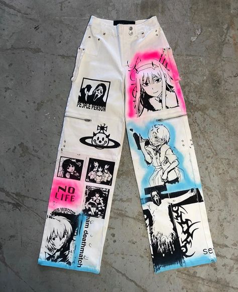 Anime Painted Clothes, Custom Cargo Pants Paint, Bleach Streetwear Anime, Jeans With Anime Print, Anime Denim Jacket Painting, Anime Pants, Custom Jeans Diy, Painted Clothes Diy, Custom Jeans