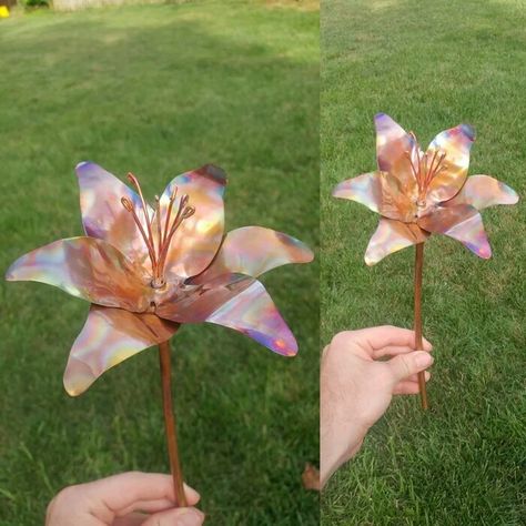 Rainbow Copper Flower Spray Paint Metal, Copper Projects, Flame Painting, Metal Flowers Garden, Copper Ideas, Copper Flowers, Tin Can Flowers, Copper Garden, How To Spray Paint