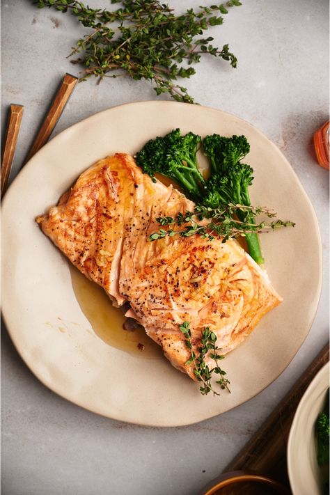 Easy Sous Vide Salmon (Cooks Perfectly Every Single Time) Sous Vide Salmon From Frozen, Sous Vide Salmon Recipes, Sous Vide Salmon, Delicious Salmon Recipes, Big Family Dinner, Sous Vide Machine, Frozen Salmon, Sous Vide Recipes, Salmon Seasoning