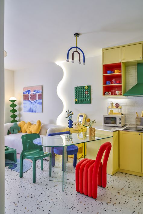 POP BLOOMING APARTMENT Modern Pop Interior Design, Fun Colorful House Interior, Playful Home Decor, Gen Z Interior Design, Maximalism Apartment, Pop Art Apartment, Pop Of Color Kitchen, Pop Up Kitchen, Pop Art House