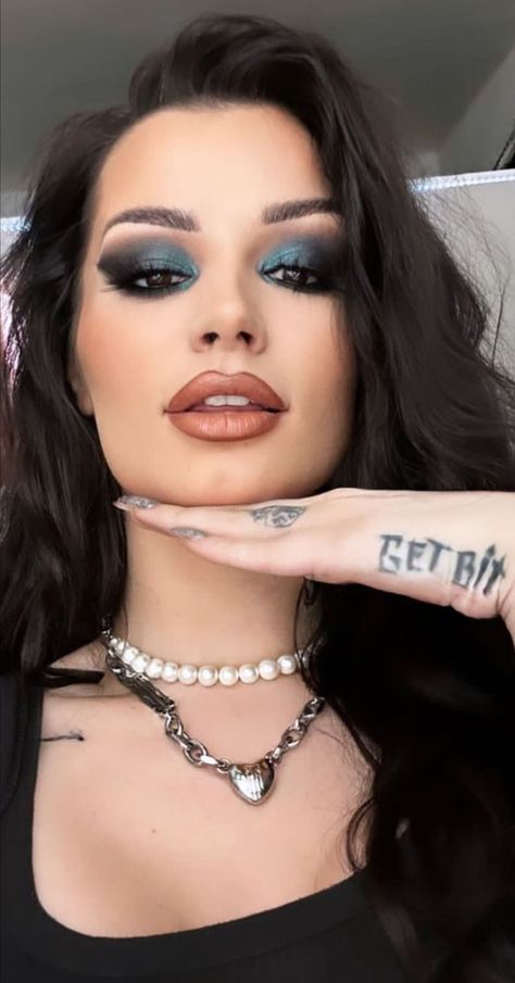 Saraya Jade Bevis Instagram, Aew Saraya, Saraya Paige, Saraya Aew, Wwe Makeup, Paige Wrestler, Saraya Bevis, Vampire Beauty, Wwe Paige