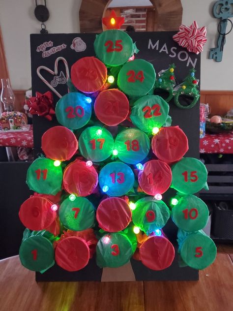 Solo Cup Advent Calendar, Solo Cup Christmas Advent Calendar, Classroom Christmas Countdown, Red Solo Cup Advent Calendar, Family Activity Advent Calendar, Toilet Paper Roll Advent Calendar Christmas Countdown, Diy Christmas Countdown Calendar For Kids, Christmas Tree Game, Christmas Tree Advent Calendar