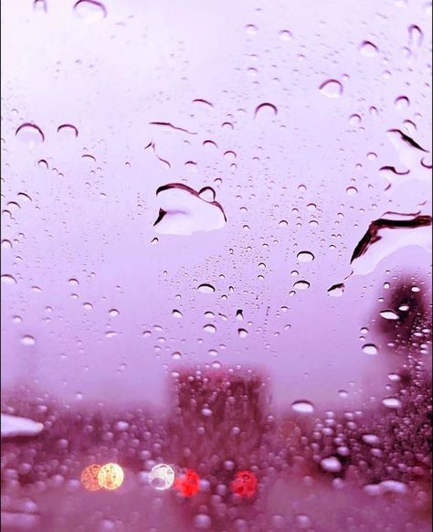 Pink Rain Aesthetic, Rain Pic, Raining Aesthetic, Pretty Rain, Pita Pizzas, Rain Lights, Rain Aesthetic, Pink Rain, Rainy Day Aesthetic