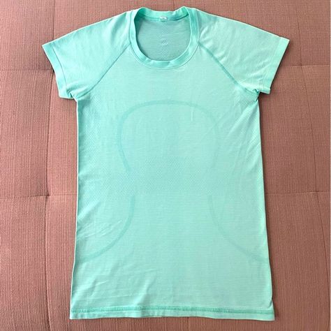 lululemon swiftly tech short sleeve shirt - wild mint, size 6 Wild Mint Lululemon, Lululemon Tee Shirt, Lululemon Shirts & Tops, Swiftly Tech Outfit, Lulu Wishlist, Lulu Shirts, Lulu Swiftly Tech, Lululemon Wishlist, Lulu Tops