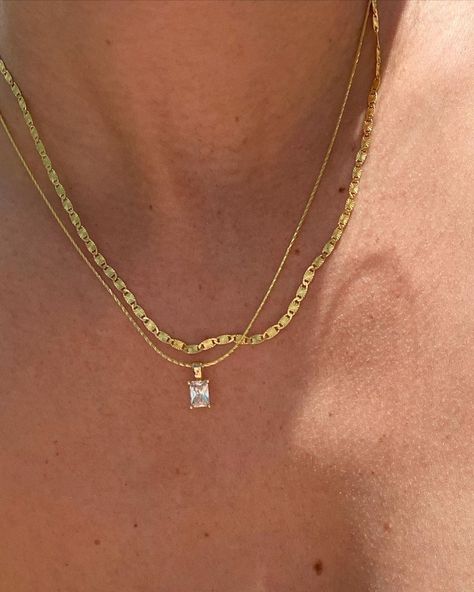 Snake Chain Gold, Best Jewelry, Dope Jewelry, Classy Jewelry, Jewelry Lookbook, Stacked Jewelry, Chain Gold, Girly Jewelry, Jewelry Inspo