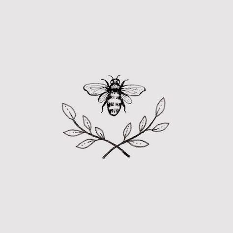 Wildflower Chest Tattoo Female, Bee Tattoos With Honeycomb, Bee Wrist Tattoo, Bee Minimalist Tattoo, Taxidermy Tattoo, Bee Tattoo Simple, Simple Bee Tattoo, Tattoo Bein Frau, Insect Tattoos