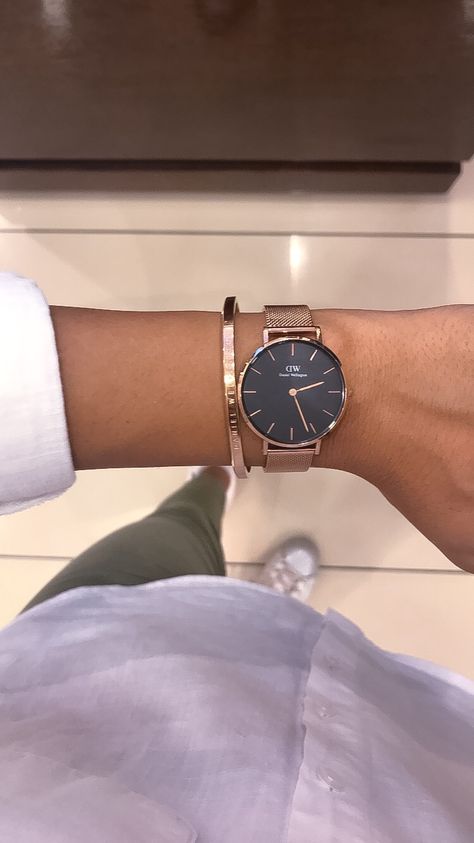 Daniel Wellington DW Watches Women Daniel Wellington, Daniel Wellington Outfit, Daniel Wellington Bracelet, Dw Watch Women, Daniel Wellington Watch Women, Trendy Watches Women, Dw Watch, Daniel Wellington Women, Fossil Watches Women