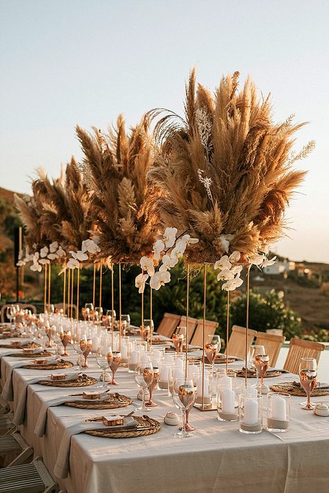 Boho Gatsby Wedding, Outside Wedding Ideas Receptions, Brown White And Gold Wedding, Elegant Decorating Ideas Party Events, Boohoo Wedding Decoration, Boho Wedding Idea, Tan Wedding Decor, Graduation Blowout, Wedding Ideas 2025