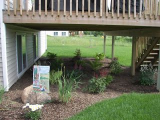 Under Deck Ideas Low, Landscaping Around Deck Ideas, Under Deck Ideas, Deck Plants, Backyard Entertaining Area, Landscaping Around Deck, Pool Gazebo, High Deck, Deck Landscaping