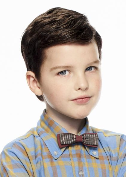 Did you watch the premiere of Young Sheldon on CBS? They've just issued a full season one order for this new TV show. Lain Armitage, Paddington 2, Iain Armitage, Young Sheldon, Sheldon Cooper, Lee Cooper, The Big Bang Theory, Big Bang Theory, Web Series