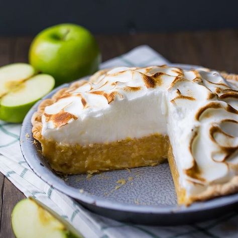 Irish Apple Amber Pie on the feedfeed Apple Custard Pie, Sweety Pie, Irish Apple Cake, Irish Desserts, Apple Custard, Irish Cooking, Irish Dishes, Irish Cuisine, Cooked Apples