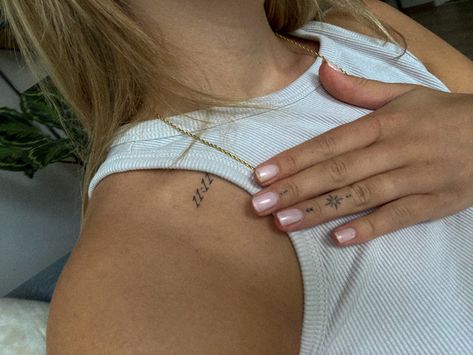 11 11 Tattoo Collar Bone, 444 Collarbone Tattoo, Tattoo 11:11 Number, 13 Tattoo Number Ideas, 11:11 Tattoo, 1111 Tattoo Ideas, 1111 Tattoo, Angel Number Tattoos, 11 11 Tattoo