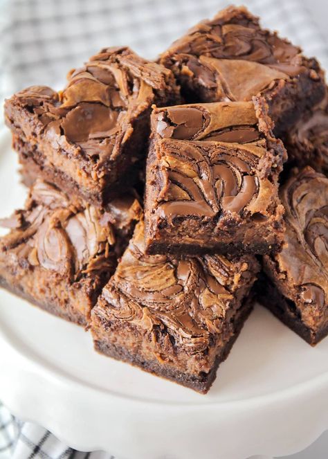 Nutella Brownies Cheesecake Nutella, Nutella Recipes Brownies, Recipes Brownies, Strawberry Nutella, Nutella Lover, Nutella Fudge, Nutella Cheesecake, Nutella Brownies, Nutella Cookies